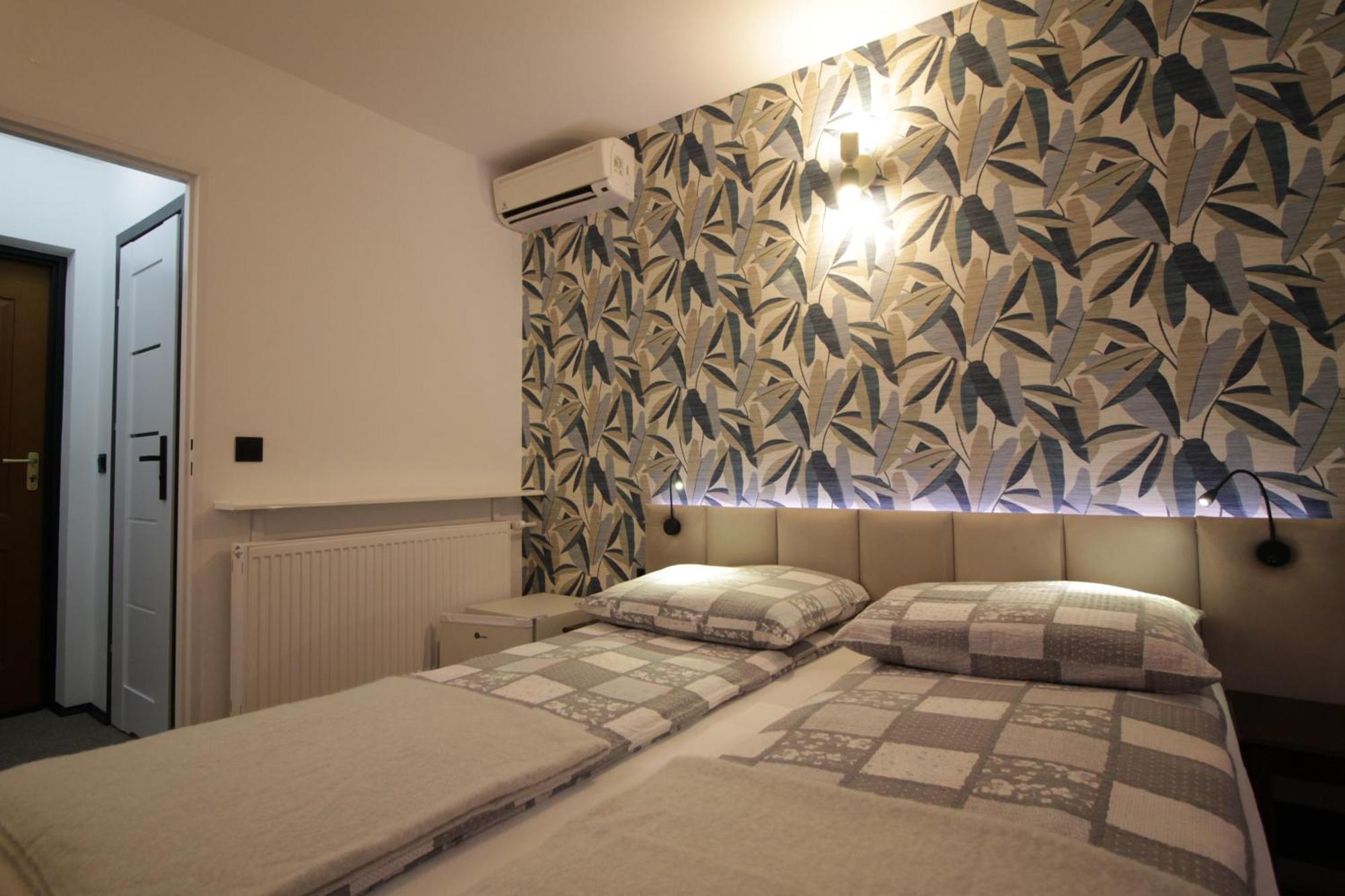 Motel Na Zbojeckiej Skawa Extérieur photo