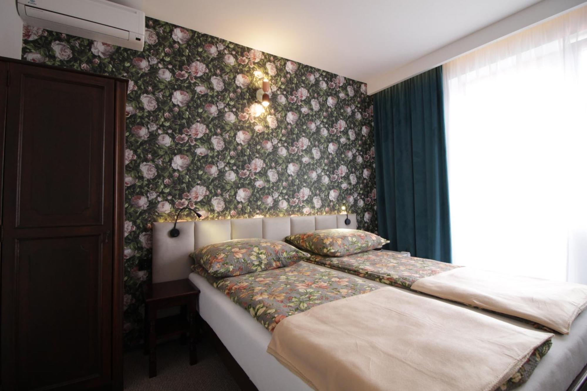 Motel Na Zbojeckiej Skawa Extérieur photo