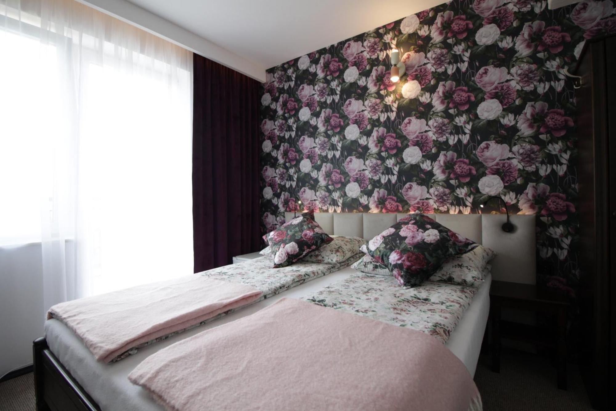 Motel Na Zbojeckiej Skawa Extérieur photo