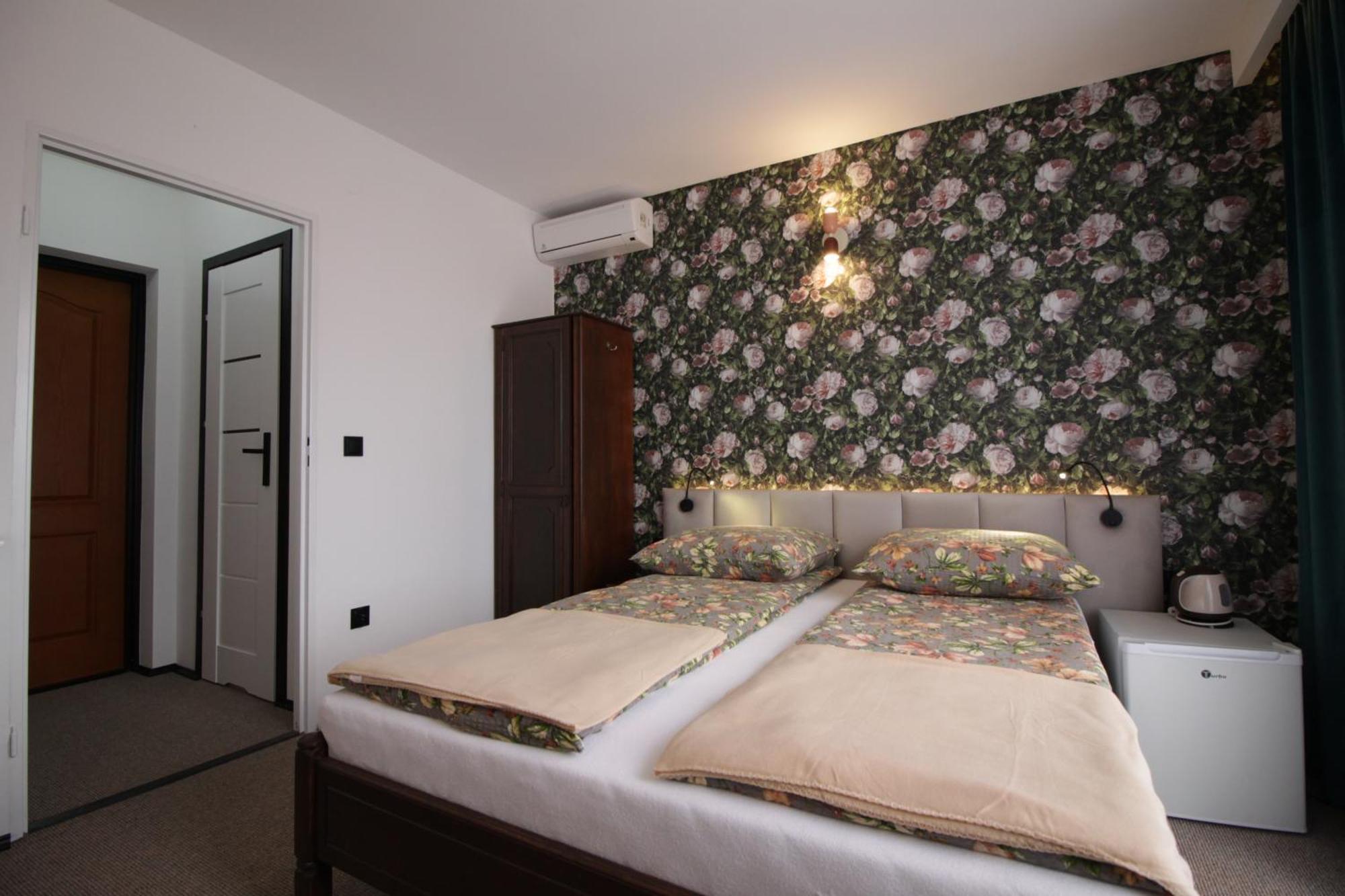 Motel Na Zbojeckiej Skawa Extérieur photo