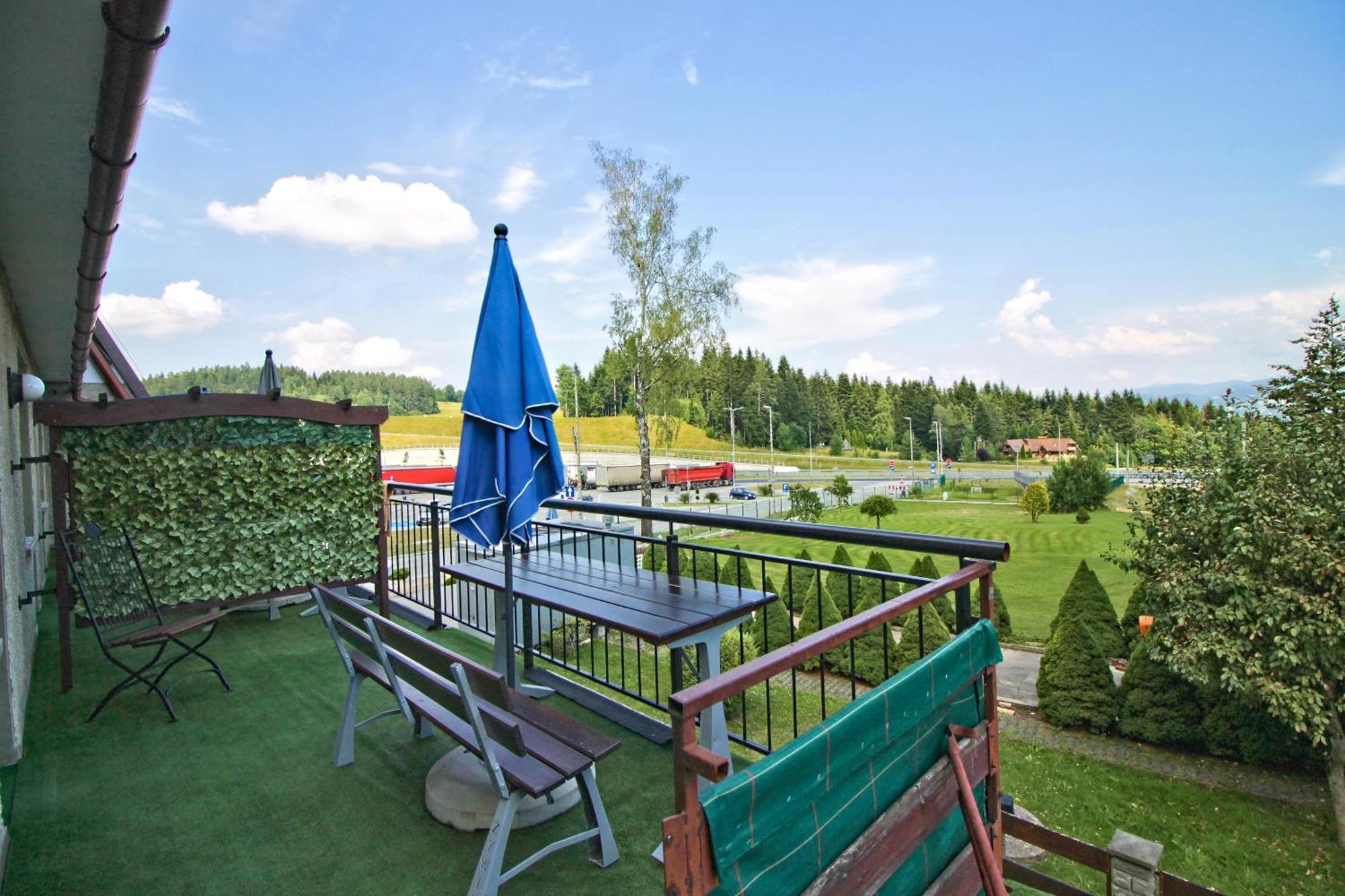 Motel Na Zbojeckiej Skawa Extérieur photo